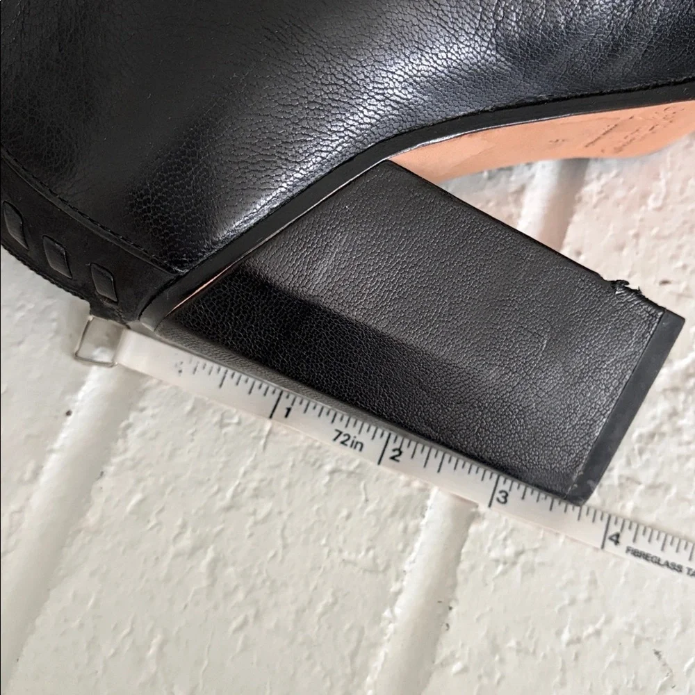 Leather Black booties with zipper back